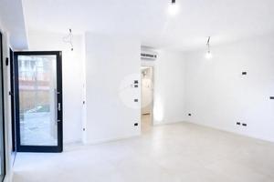 NEGOZIO A SCANZOROSCIATE