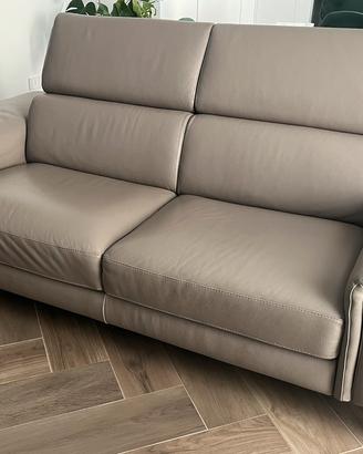 Divano in vera pelle  3 posti Poltronesofà Delebio