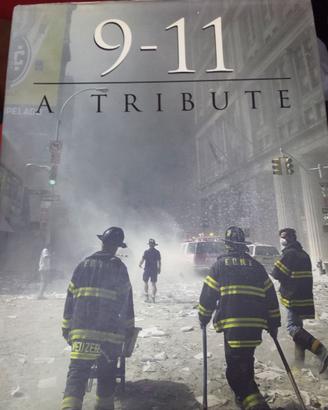 9-11 A Tribute Copertina rigida – Illustrato,