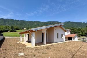 VILLA SINGOLA A MONTE DI MALO