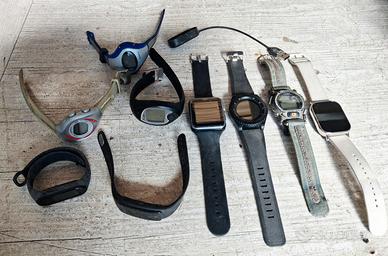 vari orologi digitali 