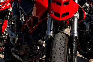 Ducati hypermotard 1100 LEGGI TUTTO