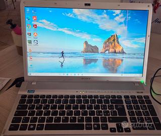 SONY VAIO Serie F | i5 | NVIDIA Dedicata | SSD