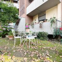 5 LOCALI A PRATO