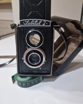 macchina fotografica lubitel 2