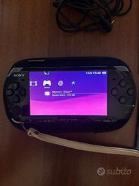 PSP Slim & Lite 3004 Boxata - Come Nuova