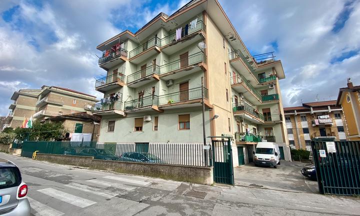 Laboratorio di 40 mq c.a. avente ingresso autonomo