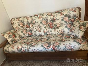 Divano letto + due poltrone