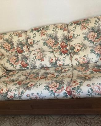 Divano letto + due poltrone