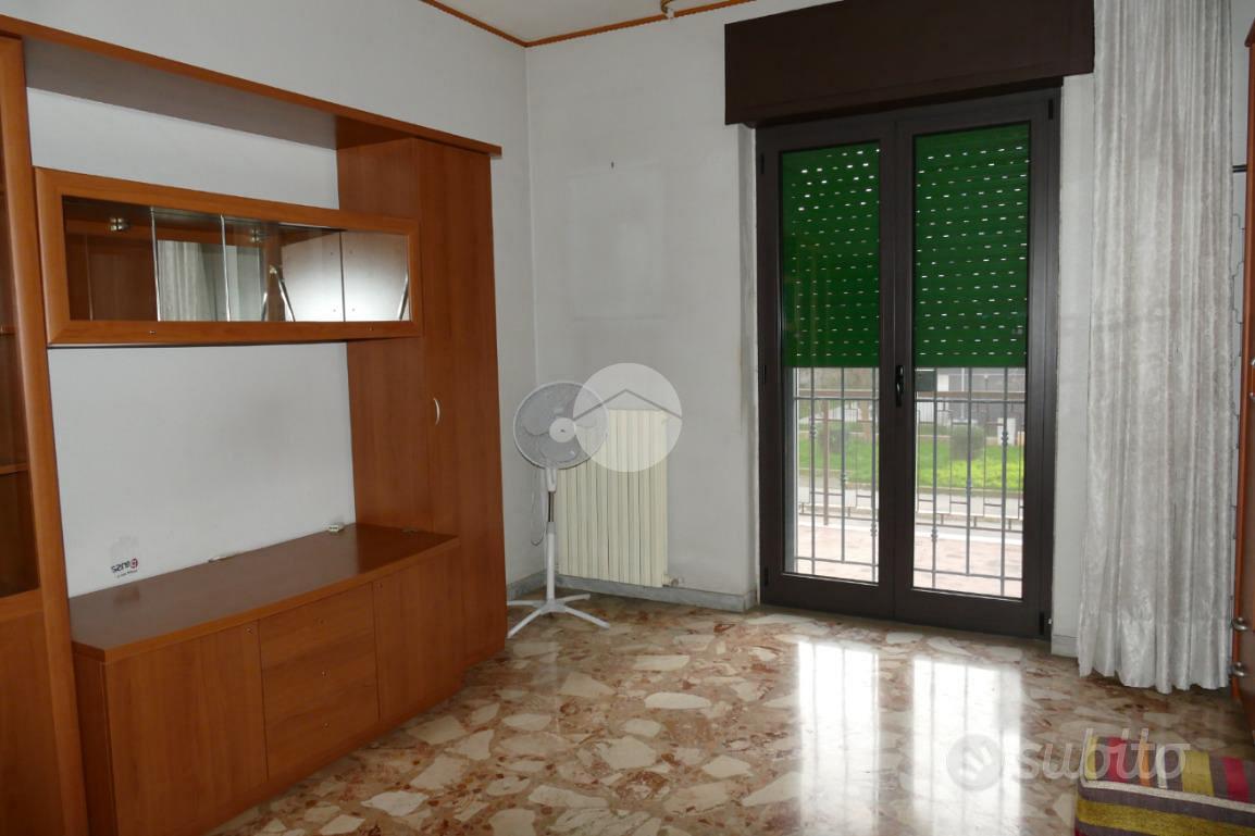 3 LOCALI A FOGGIA - Vista 5