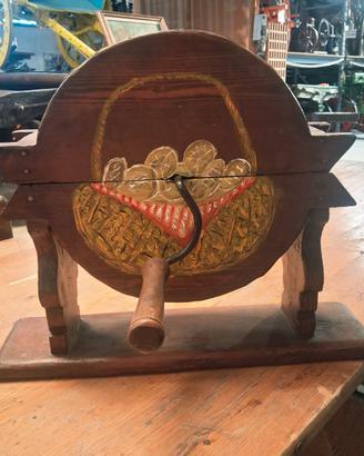 Antica grattugia per formaggio e pane vintage
