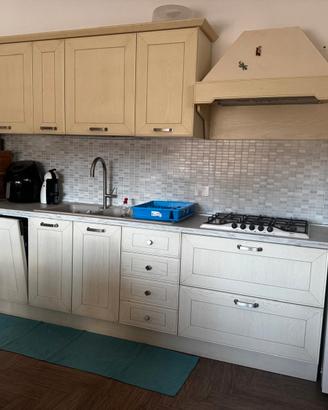 cucina componibile completa di elettrodomestici 