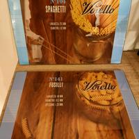 ELEMENTO DECORATIVO IN VETRO PER LA CUCINA 