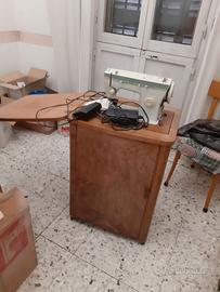 Macchina cucire singer funzionante.