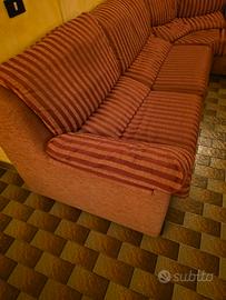 Divano angolare in stoffa sfoderabile