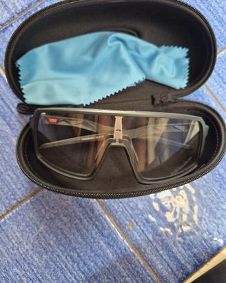 oakley sutro 