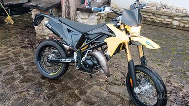 motard suzuki valenti 50  2023 