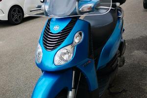 piaggio carnaby 250 i.e.
