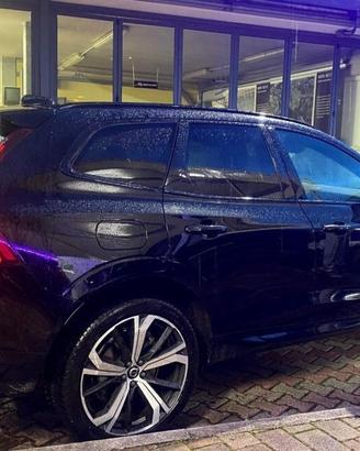 VOLVO XC60 T6 PLUG-IN AWD AUTO RECHARGE R-DESIGN F