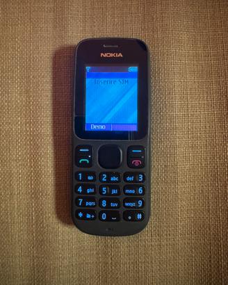 Nokia 100 + caricatore