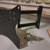 Staffa girevole tv a parete