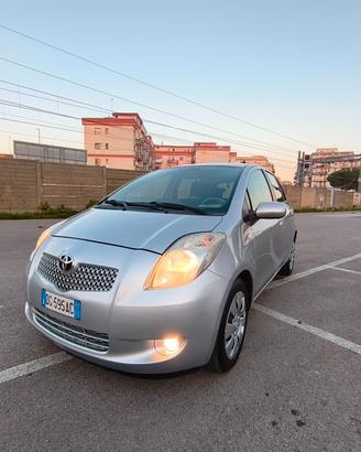 Toyota Yaris 1.3 5 porte GPL