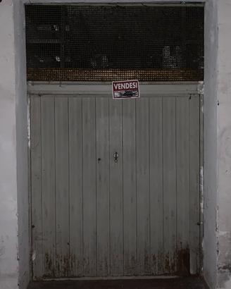 Garage in zona Fiori a Terni