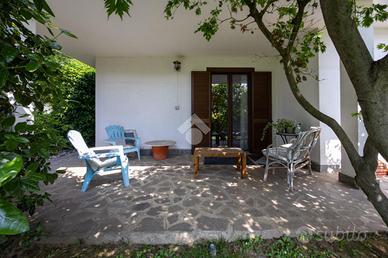 VILLA SINGOLA A BASIANO