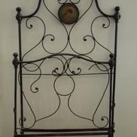 Letto singolo in ferro battuto