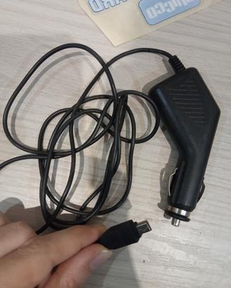 carica telefono per auto 