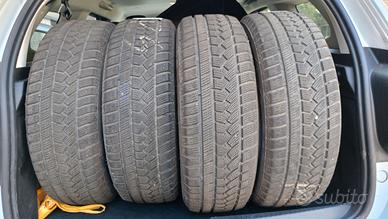 Pneumatici invernali m+s 215/60/R17 96h