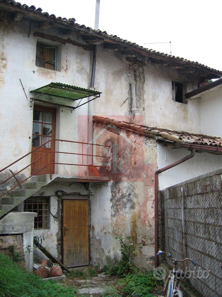 CASA ACCOSTATA centrale completamente da ristruttu - Vista 6