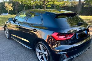 A1 sportback 3.0 tfsi s line s tronic