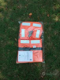 Quattro giubbotti di salvataggio