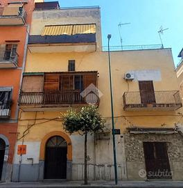 3 LOCALI A TORRE DEL GRECO