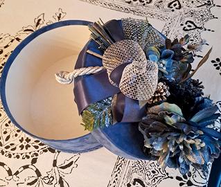 Scatola con decorazione, nuova, diametro cm.24