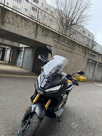 Xadv 750