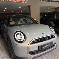 MINI Cooper C 1.5 benzina 156cv Automatic Favoured