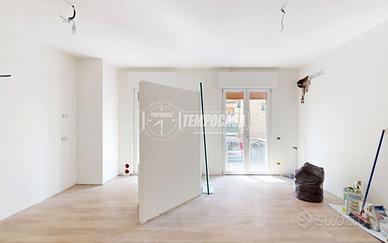 BILOCALE COMPLETAMENTE RISTRUTTURATO IN CENTRO A P