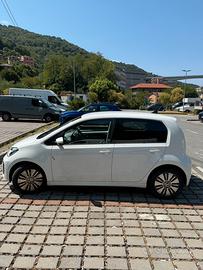 Volkswagen e-up! elettrica 83 CV – 2021 – 45000 km