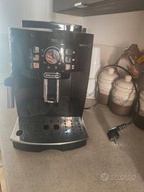 macchina da caffè De longhi 