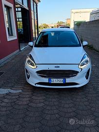 Ford Fiesta titanium ibrida 