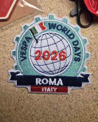 Patch toppa ricamata Vespa World Days Roma 2026