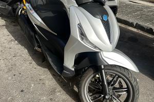 Beverly 400 S
