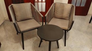 set poltrone e tavolino
