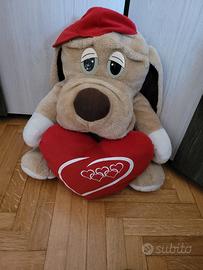 Cagnolino peluche con cuore