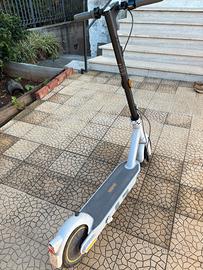 Monopattino ninebot segway max