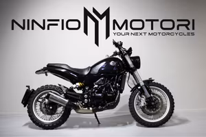 Benelli Leoncino 500 trial