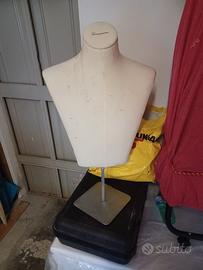 manichino espositore per vestiti 