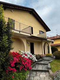 Villa Bifamiliare Candelo